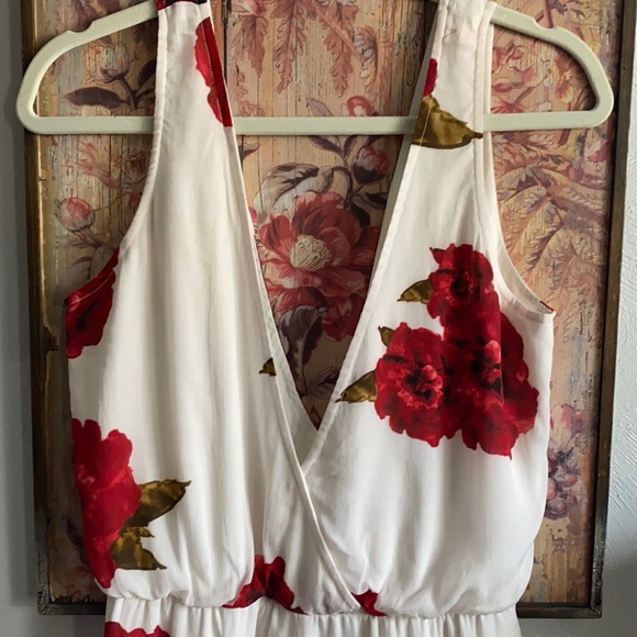 REVOLVE WINSTON WHITE BRAND BODYCON RED FLORAL RUFFLE DEEP V BOHO ROMPER S - Picture 11 of 15